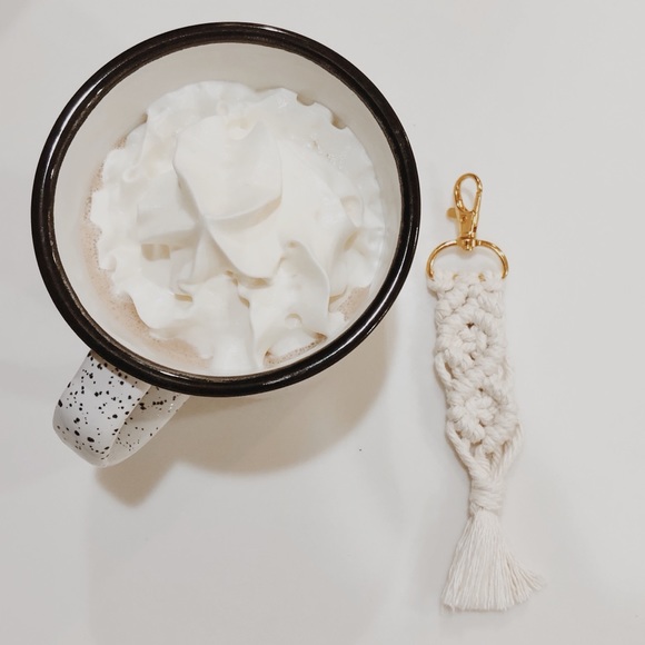 macrame keychain - Picture 3 of 3